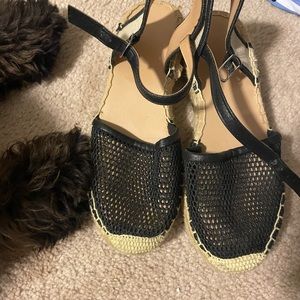 Size 6 1/2 size sandal